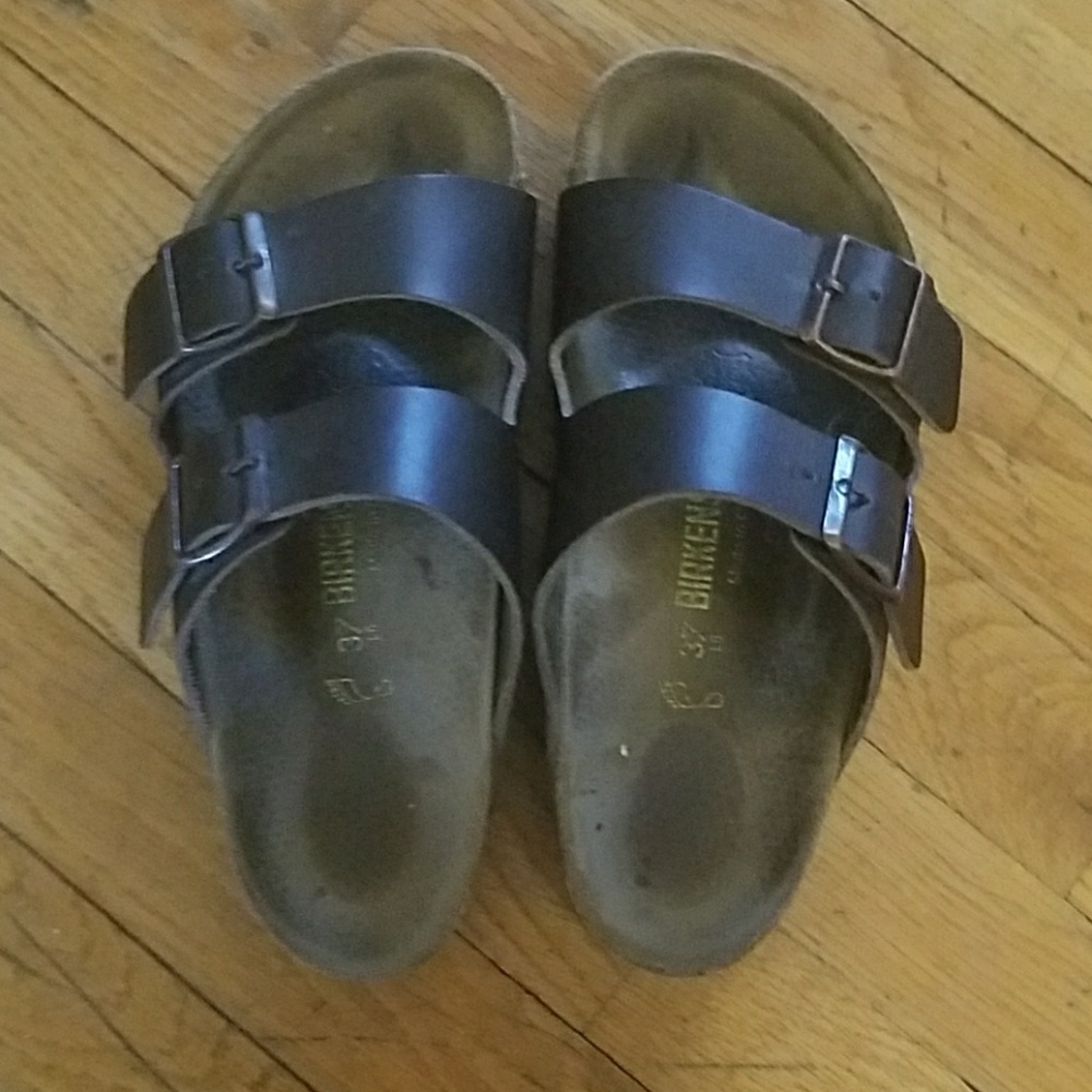 Dark brown Birkenstock Arizona Sandal size 7